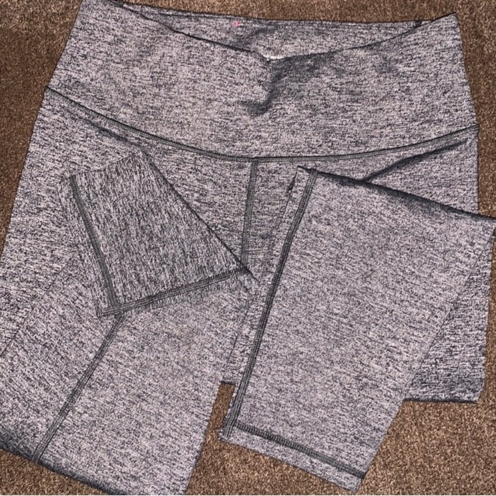 ⚪️Victoria’s Secret Gray High-Waisted Leggings